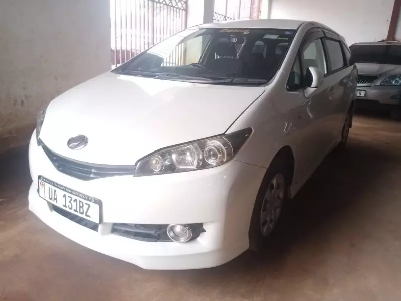 Toyota Wish   - 2010