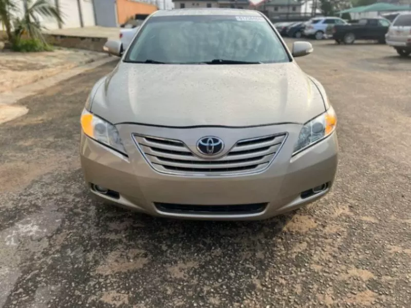 Toyota Camry   - 2007