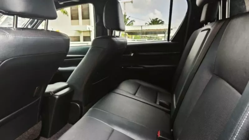 TOYOTA Hilux - 2019
