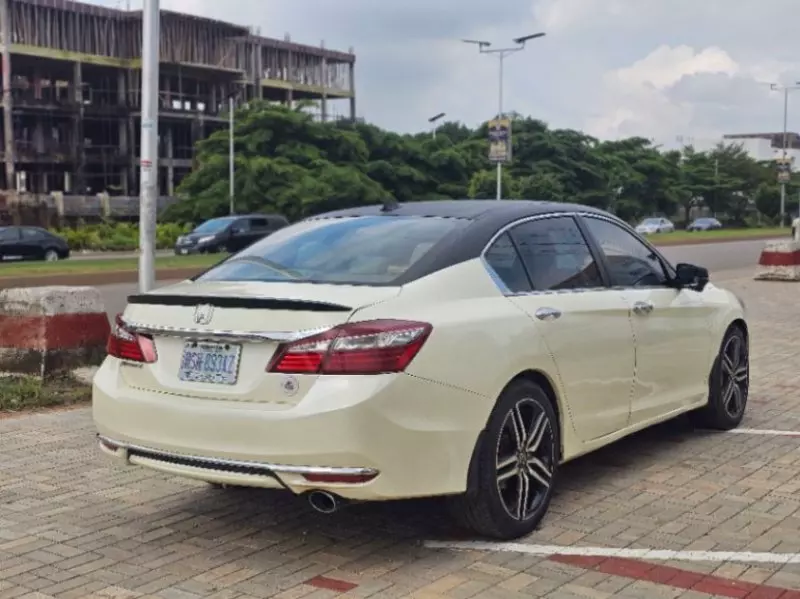 Honda Accord   - 2013