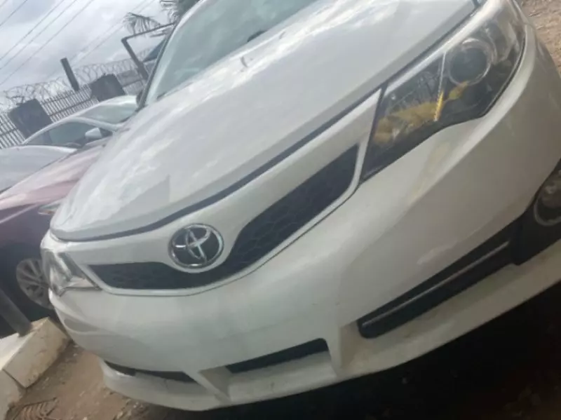 TOYOTA Camry   - 2013