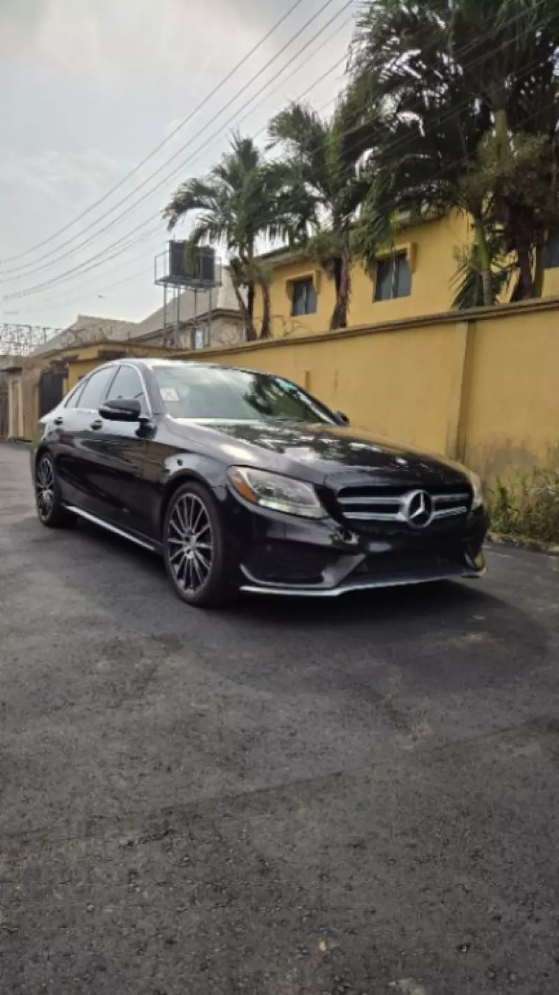 Mercedes-Benz C 300   - 2015