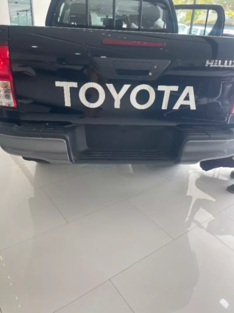 Toyota Hilux   - 2025