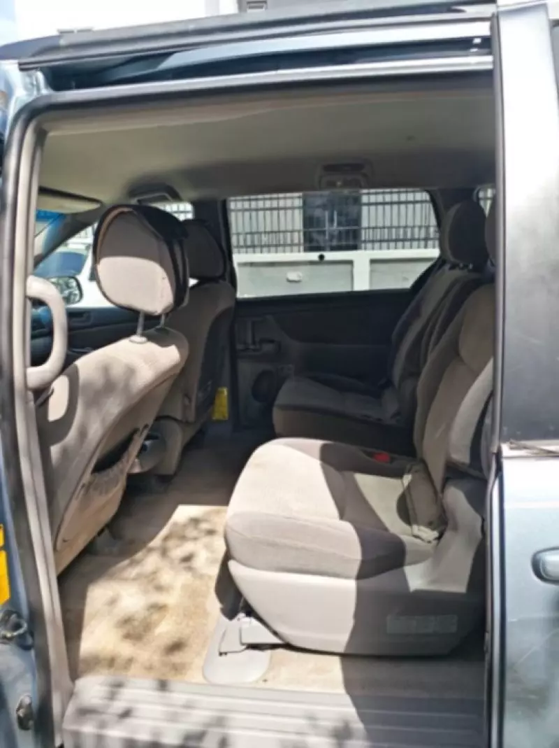 TOYOTA Sienna   - 2010