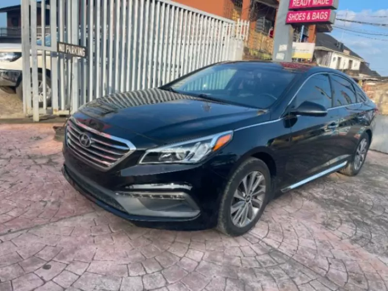 Hyundai Sonata   - 2015