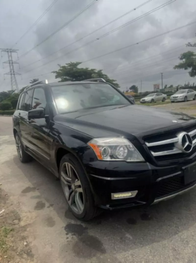 Mercedes-Benz GLK 350   - 2012
