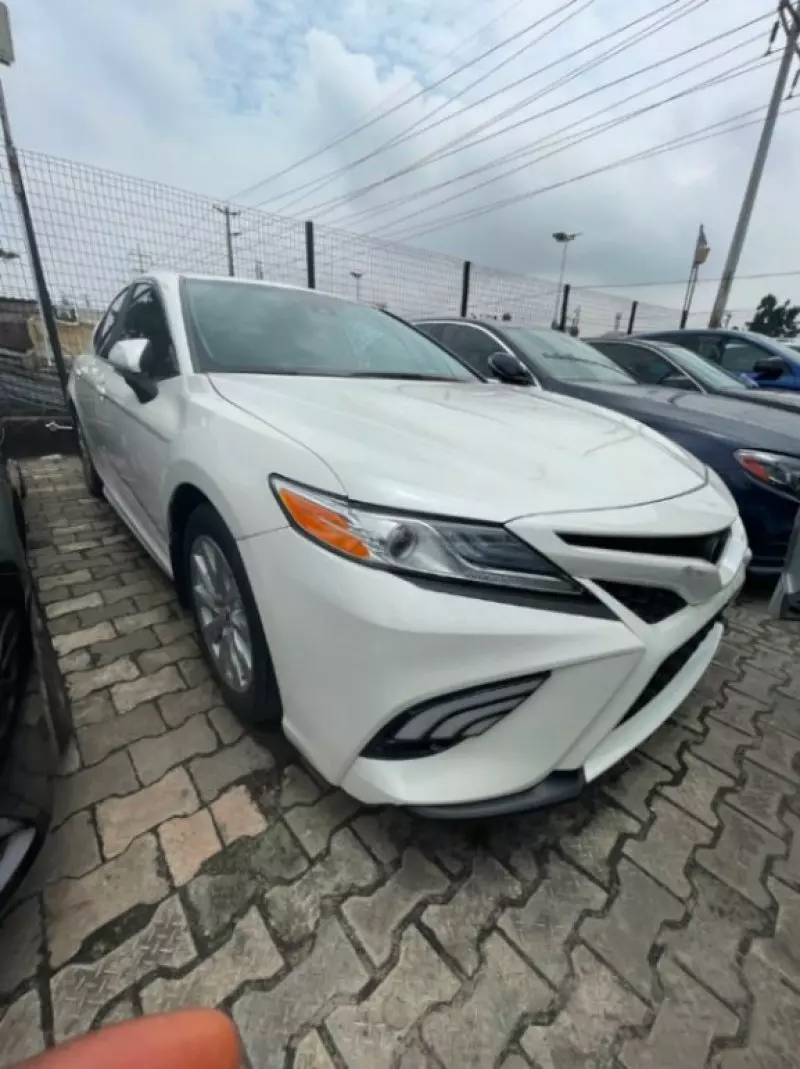 TOYOTA Camry   - 2019
