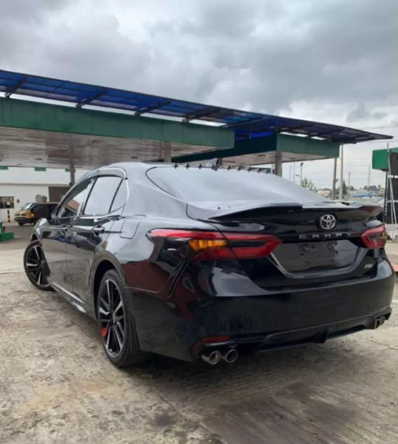 TOYOTA Camry   - 2018
