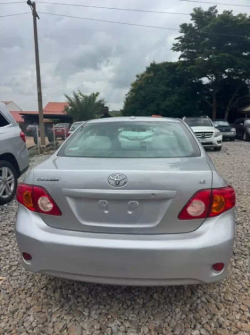 TOYOTA Corolla   - 2009