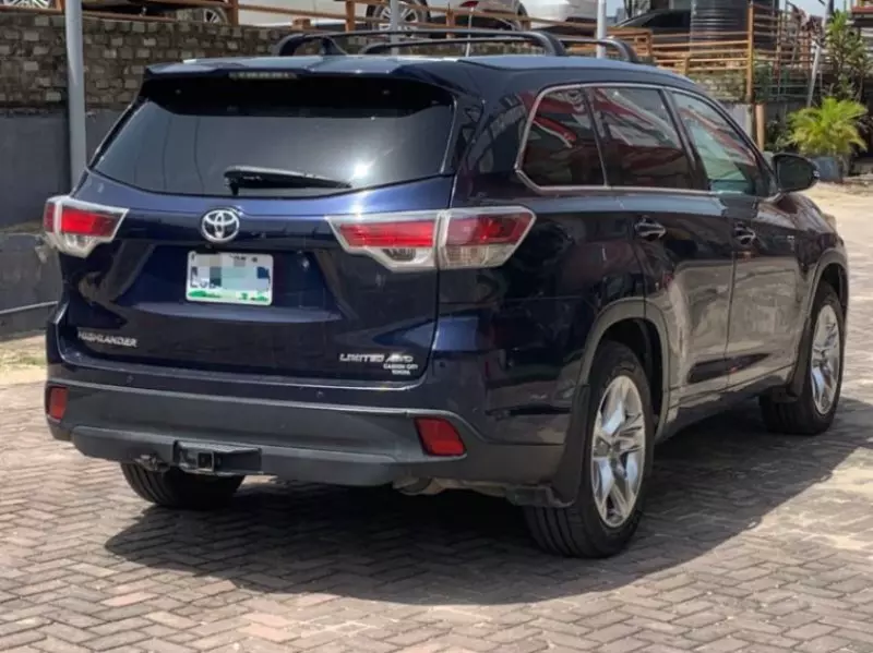 Toyota Highlander - 2015