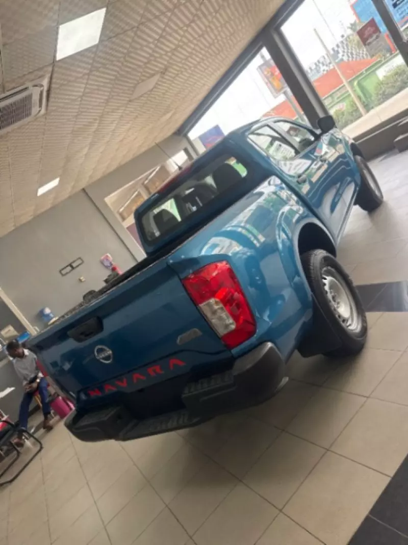 Nissan Navara   - 2025