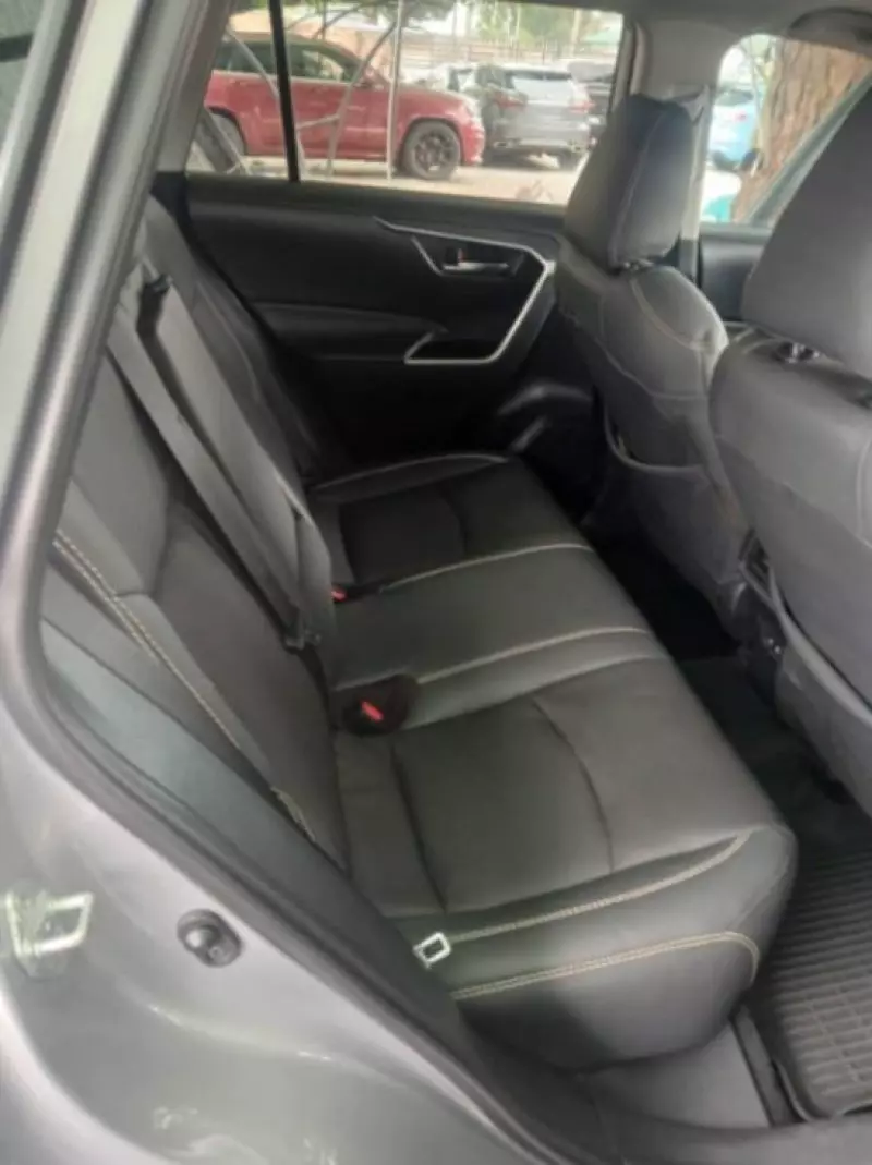 Toyota Rav4   - 2021
