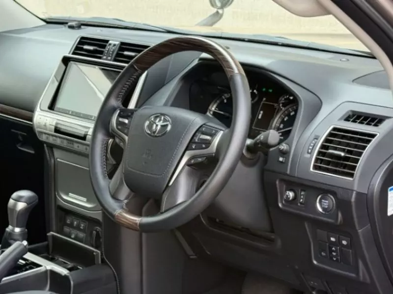Toyota Land Cruiser Prado TX L - 2023