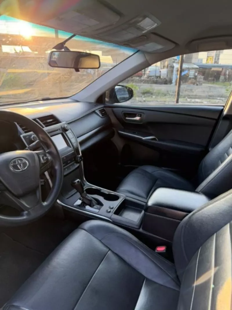 Toyota Camry   - 2016