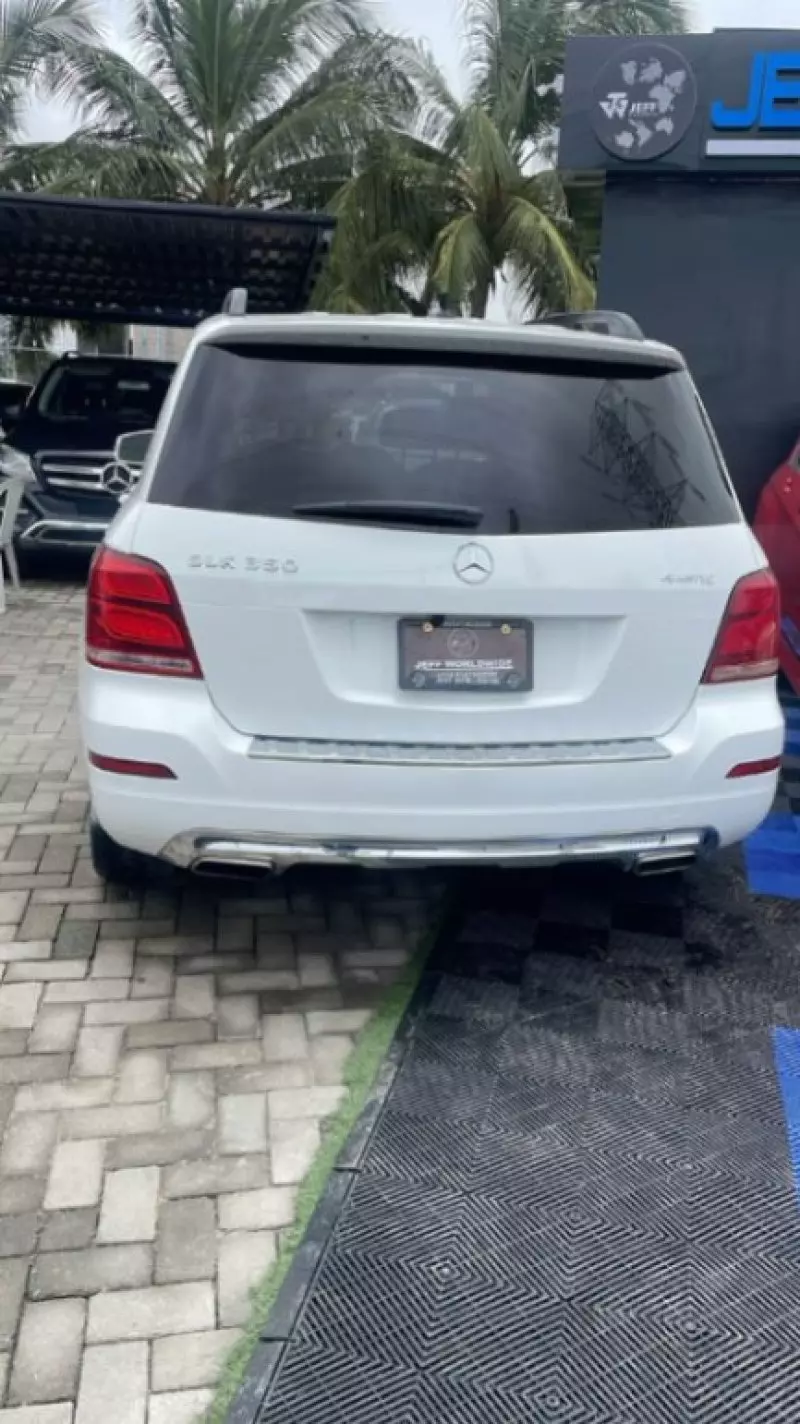 Mercedes-Benz GLK 350   - 2013