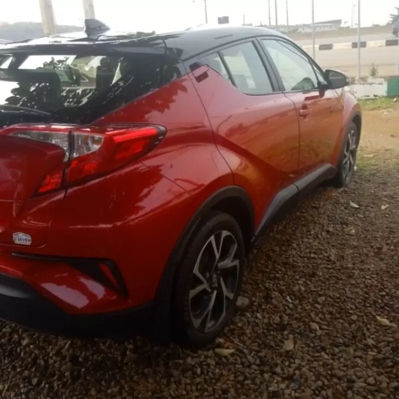 TOYOTA C-HR   - 2020