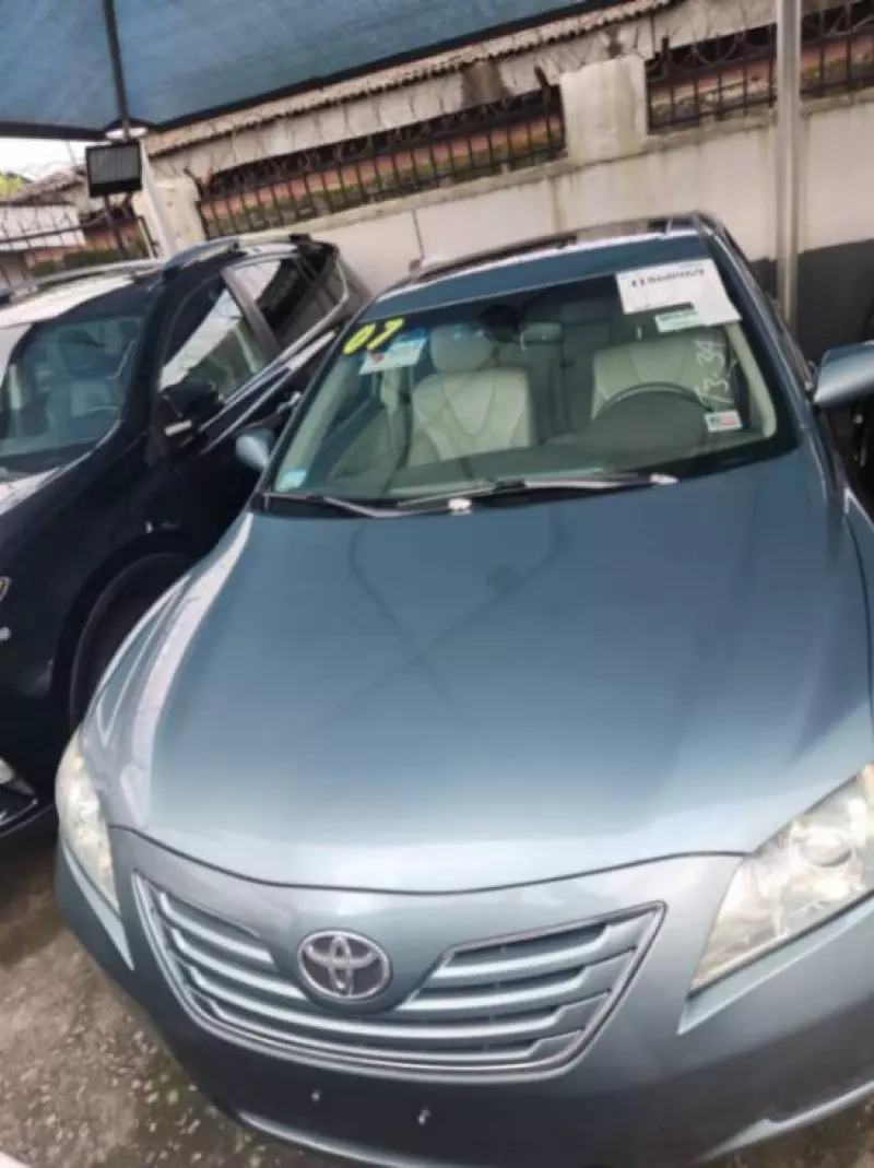 Toyota Camry - 2007