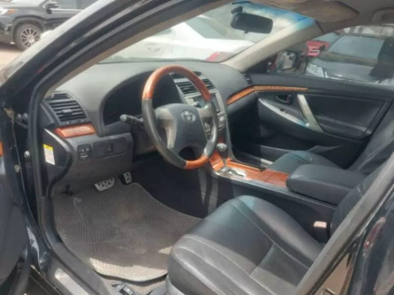 Toyota Camry   - 2009