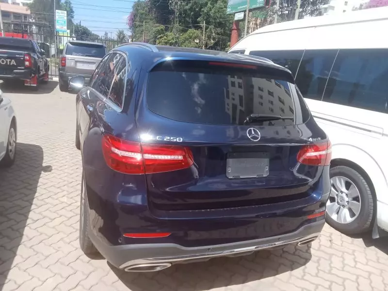 Mercedes-Benz GLC 250   - 2017