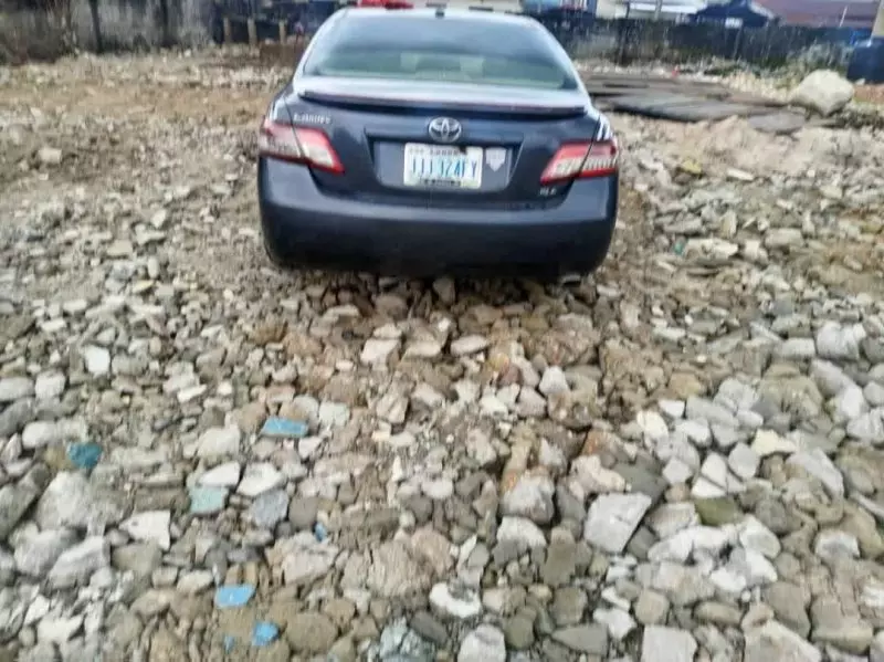 Toyota Camry   - 2010