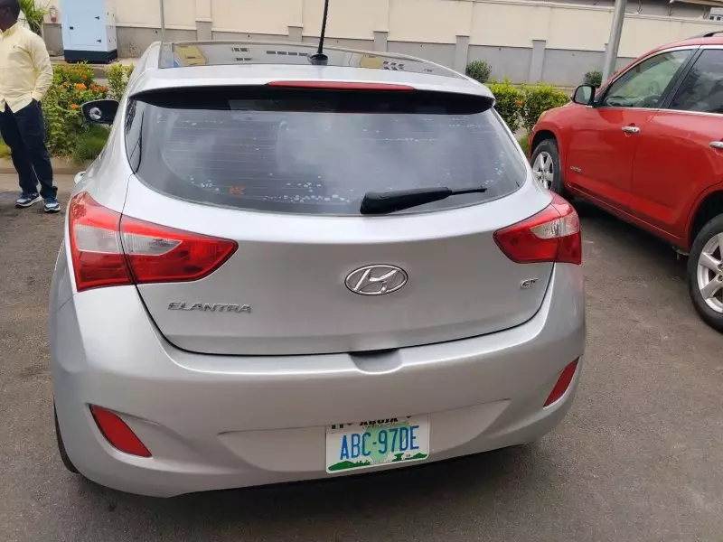 Hyundai Elantra - 2013