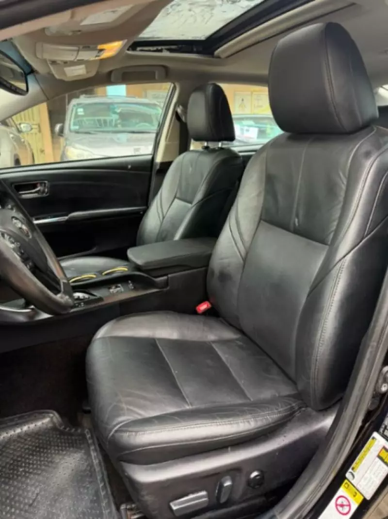 Toyota Avalon   - 2014