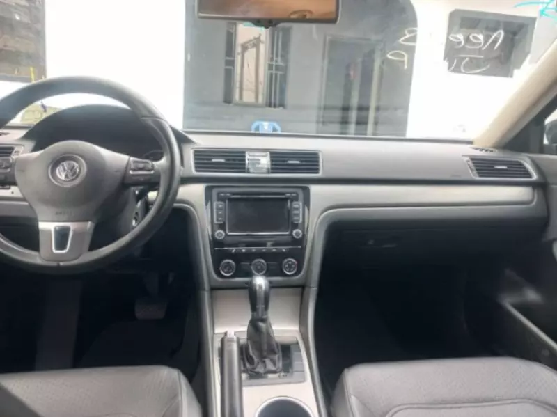 Volkswagen Passat   - 2014