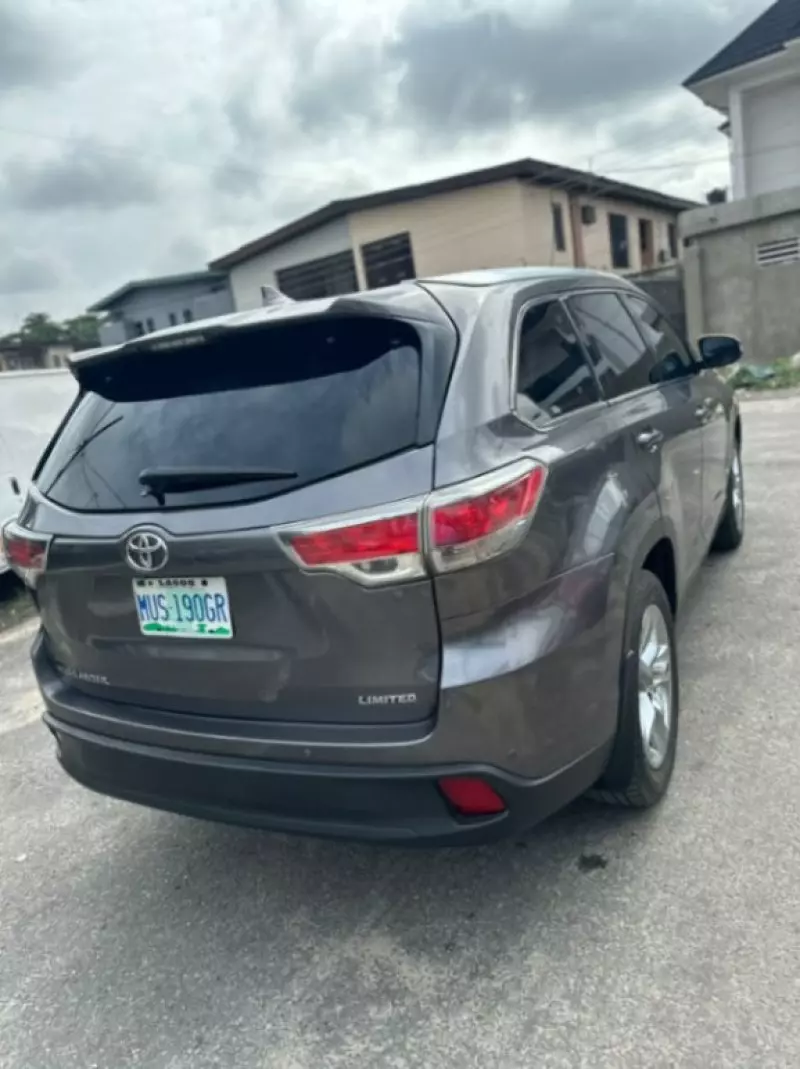 TOYOTA Highlander   - 2014