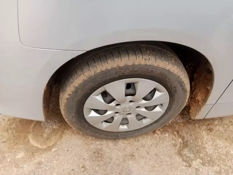 Toyota Noah   - 2012