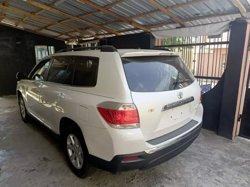 TOYOTA Highlander - 2011