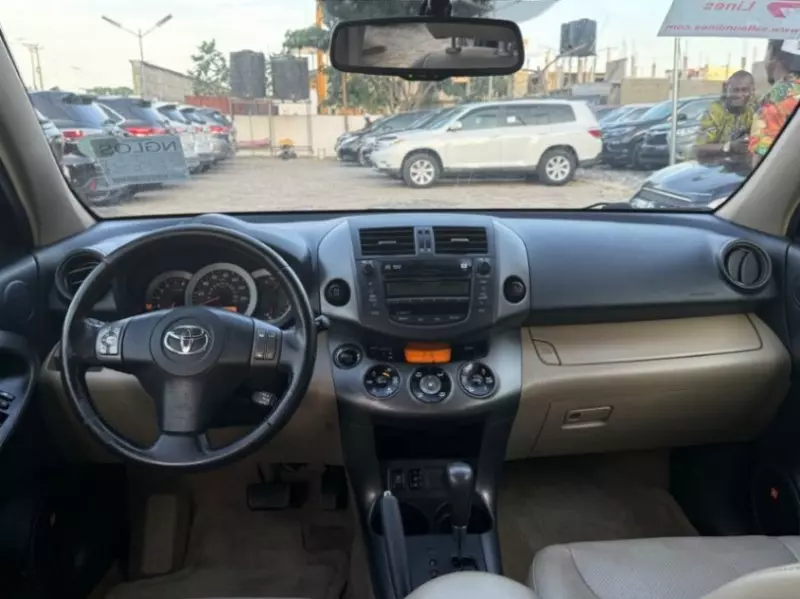 TOYOTA RAV 4   - 2011