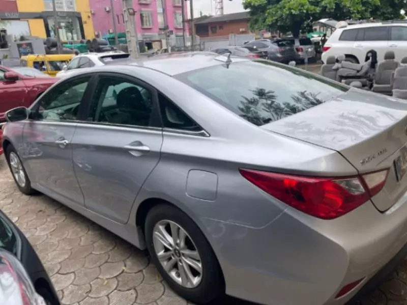 Hyundai Sonata   - 2015