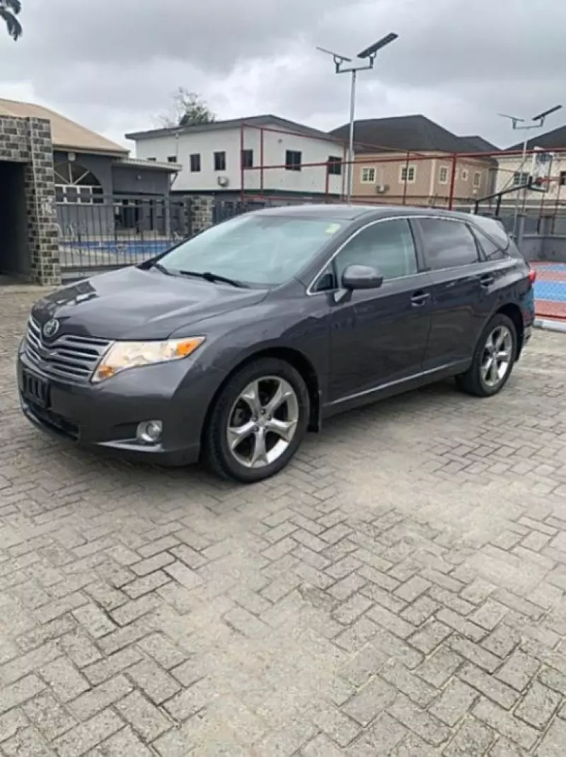 Toyota Venza   - 2010