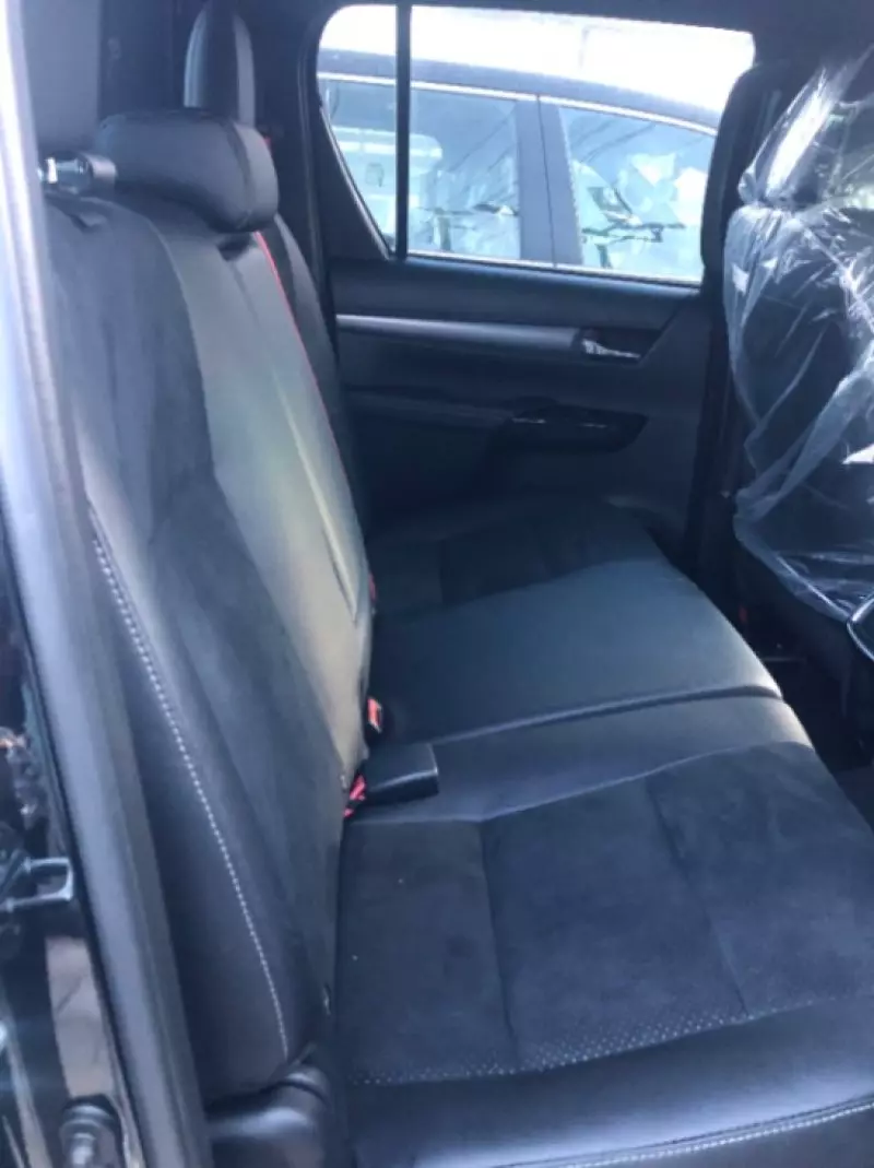 Toyota Hilux Surf    - 2025