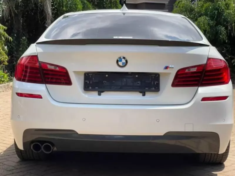 BMW 528i   - 2016