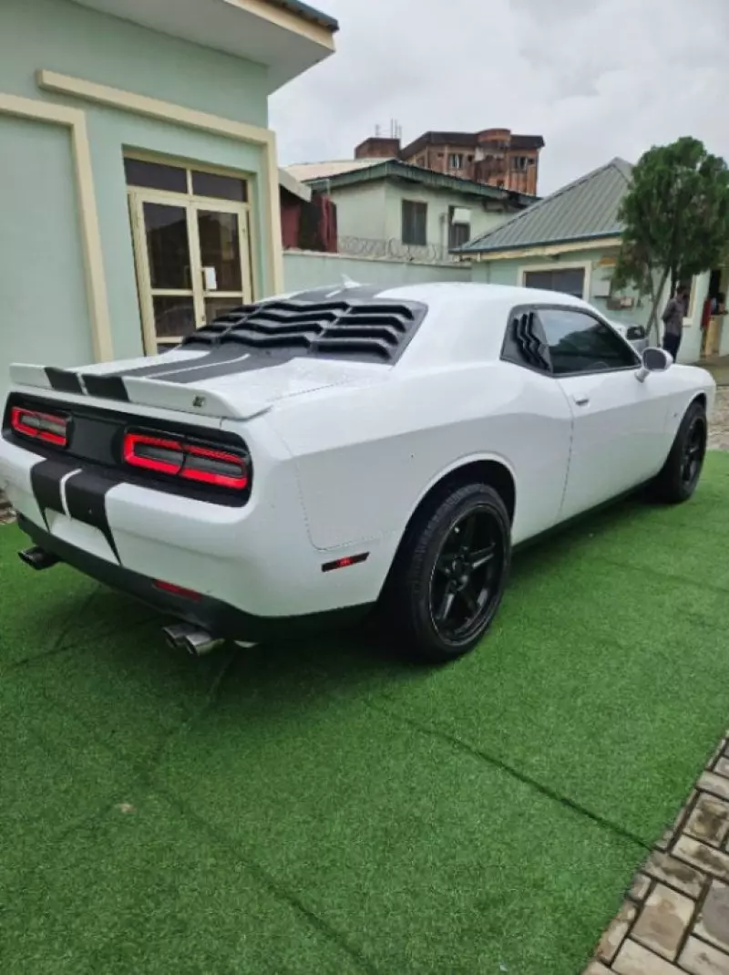 Dodge Challenger   - 2018
