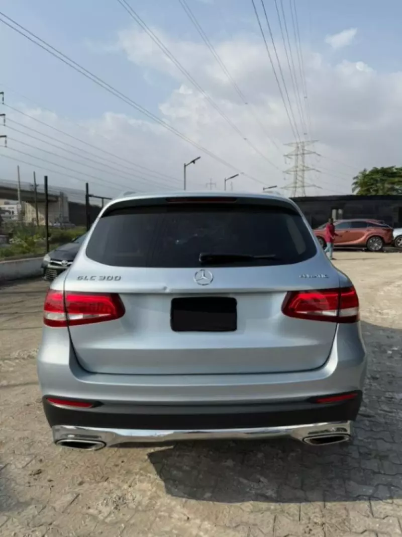 Mercedes-Benz GLC 300   - 2018