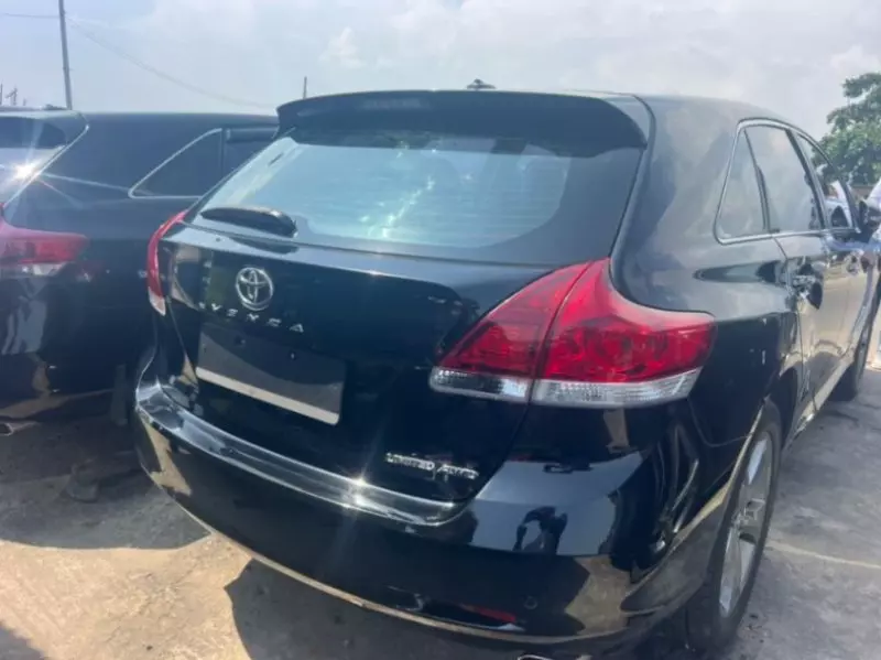 Toyota Venza   - 2013