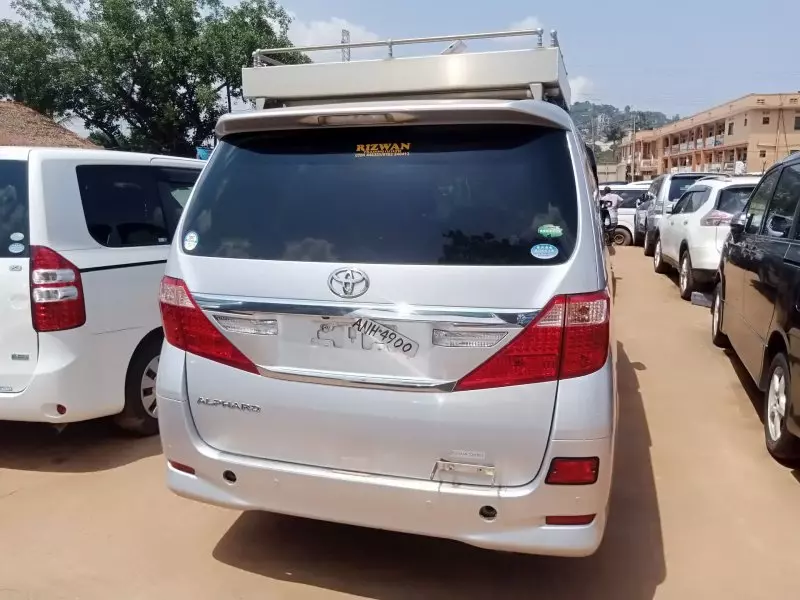 Toyota Alphard   - 2014
