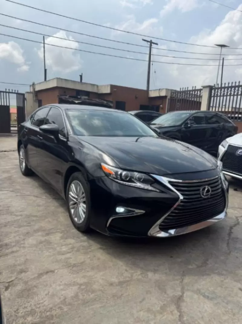 Lexus ES - 2013