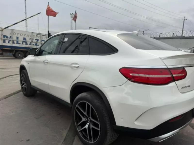 Mercedes-Benz GLE-Class   - 2017
