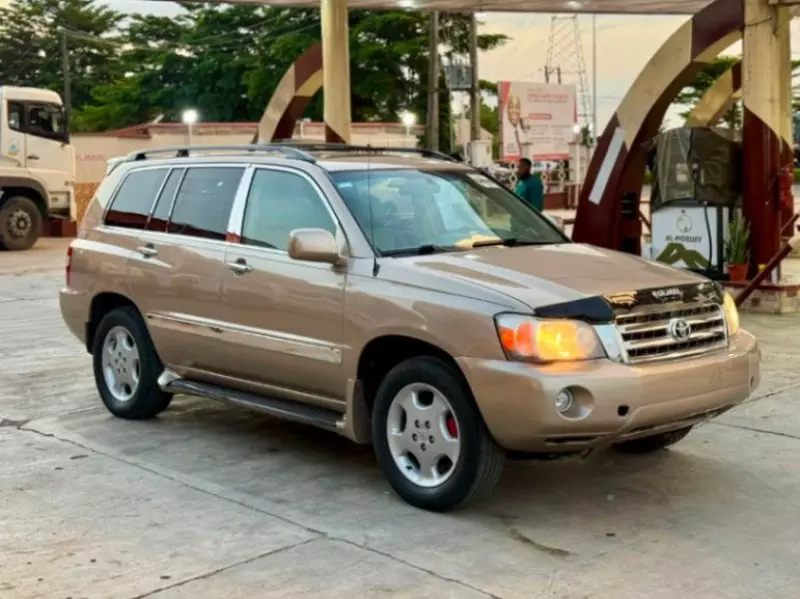Toyota Highlander   - 2005