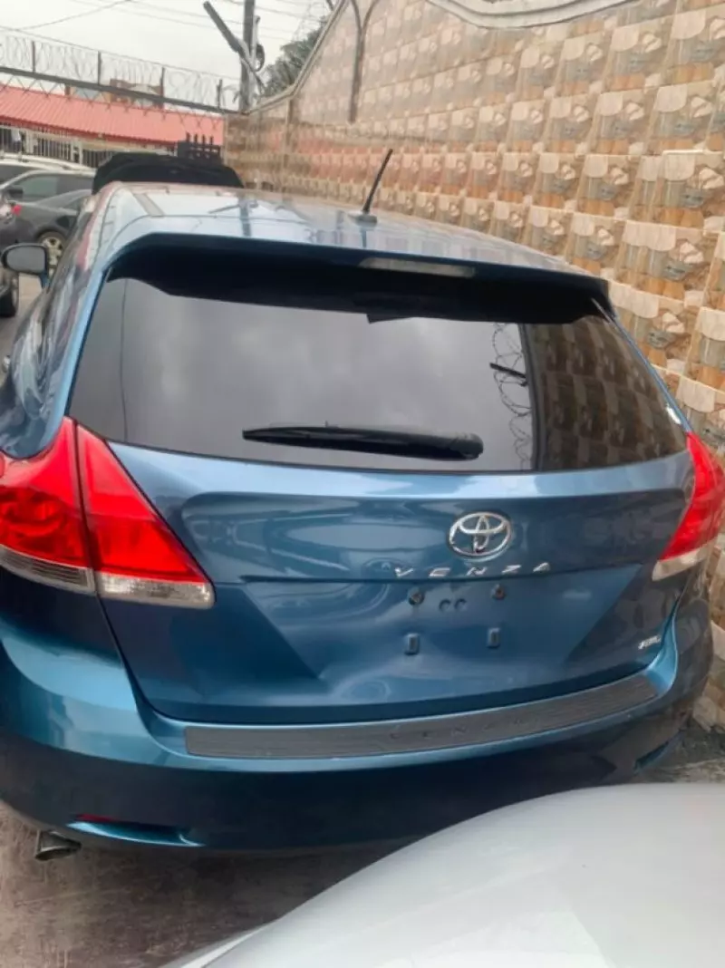 TOYOTA Venza   - 2009