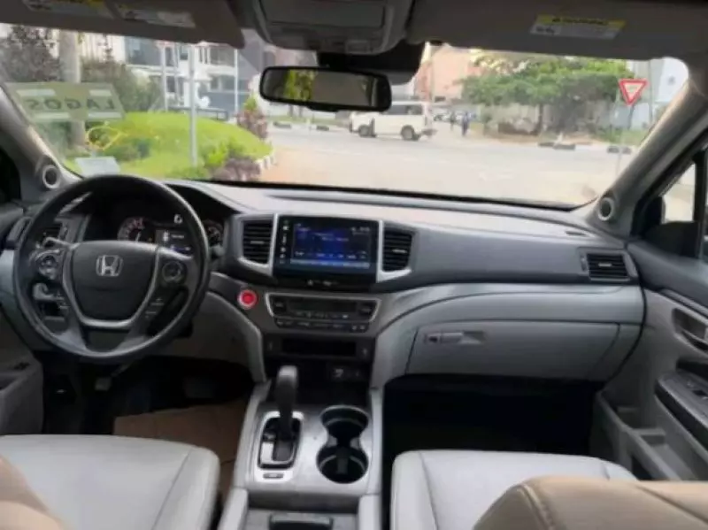 Honda Pilot   - 2016