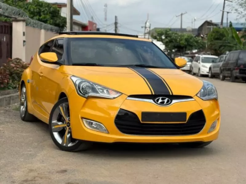 Hyundai Veloster - 2012
