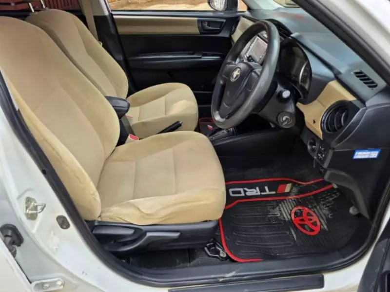 Toyota Axio    - 2014