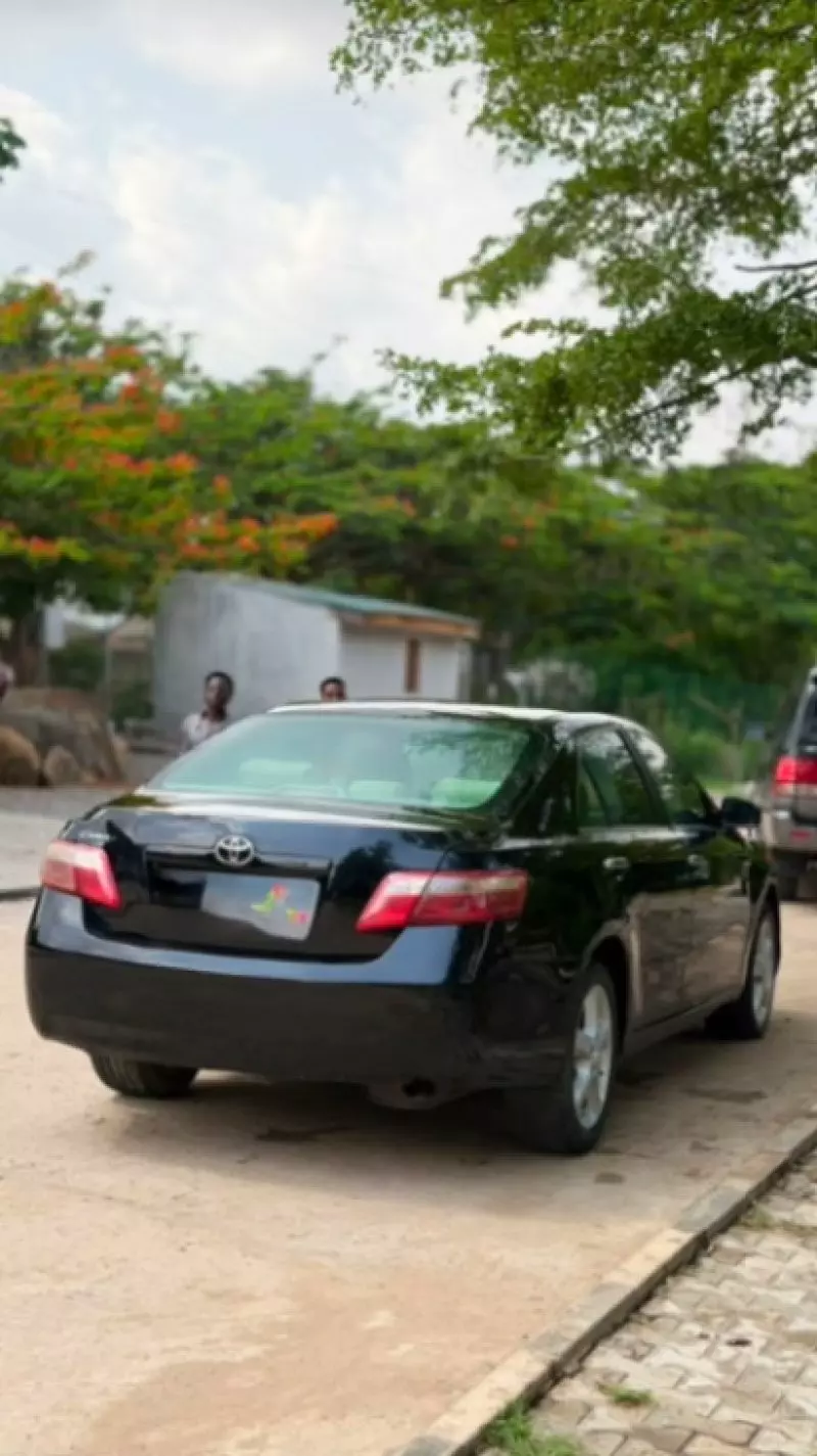 TOYOTA Camry   - 2009