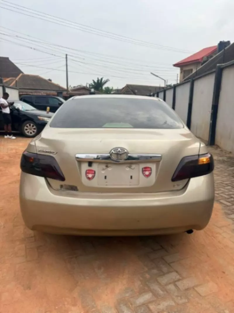 TOYOTA Camry - 2007