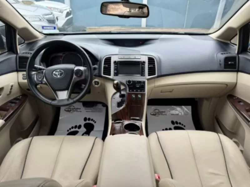 Toyota Venza   - 2014