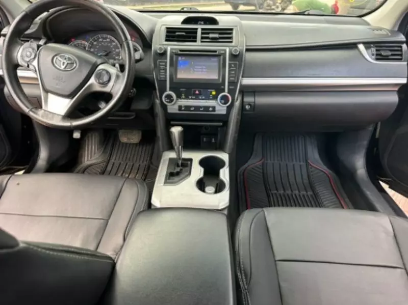 Toyota Camry   - 2012